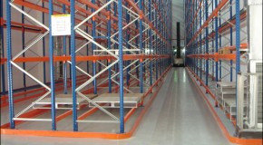 Flooring in the warehouse