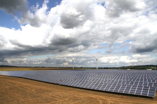 #htmlcaption_20150 Unipart Security and Westronics shine at UK’s largest solar farm