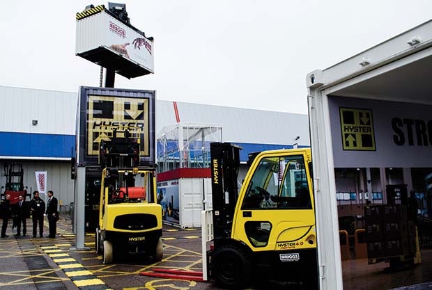 hyster-and-briggs-stand-at-imhx2013-1